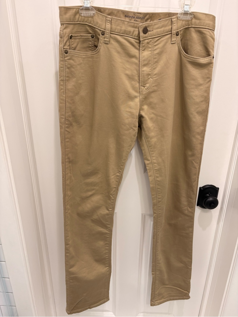 Banana Republic Men’s Tan Travel Jean 32x32